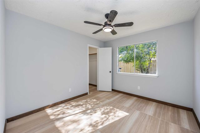 16103 Grassy Creek Drive, Houston, TX 77082