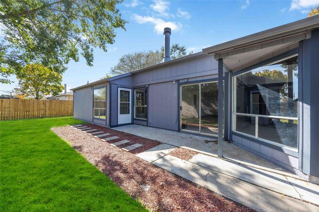 16103 Grassy Creek Drive, Houston, TX 77082