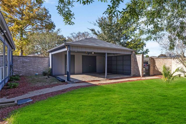 16103 Grassy Creek Drive, Houston, TX 77082