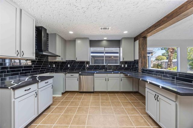 16103 Grassy Creek Drive, Houston, TX 77082