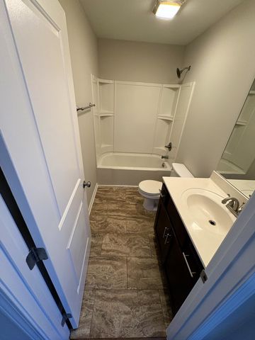 1182 Long Hollow Pike Apt L3, Gallatin, TN 37066