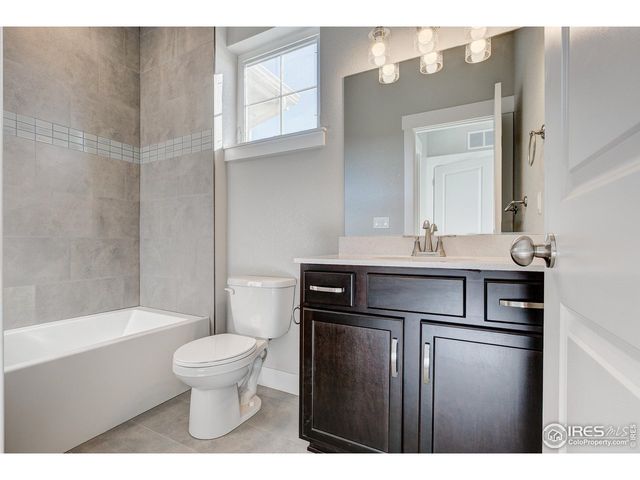 4192 Trapper Lake Dr, Loveland, CO 80538