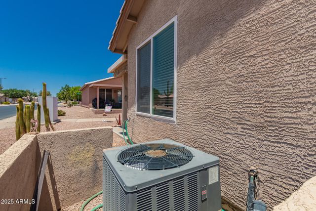 1362 E Cherry Hills Drive, Chandler, AZ 85249