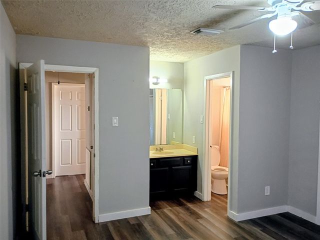 7818 Hiawatha Street, Baytown, TX 77521