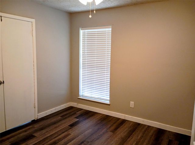 7818 Hiawatha Street, Baytown, TX 77521