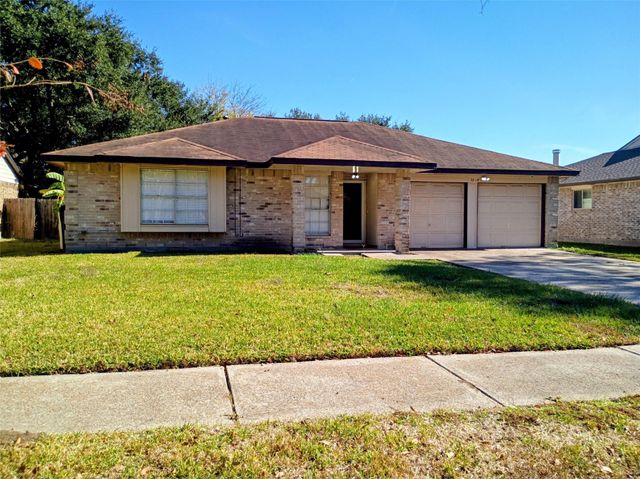 7818 Hiawatha Street, Baytown, TX 77521