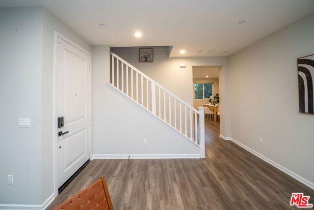 15602 Lilli Way, Van Nuys (los Angeles), CA 91406