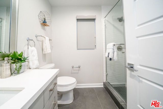 15602 Lilli Way, Van Nuys (los Angeles), CA 91406