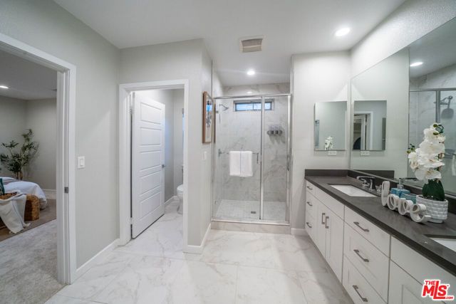 15602 Lilli Way, Van Nuys (los Angeles), CA 91406