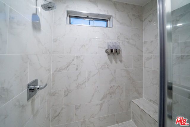 15602 Lilli Way, Van Nuys (los Angeles), CA 91406