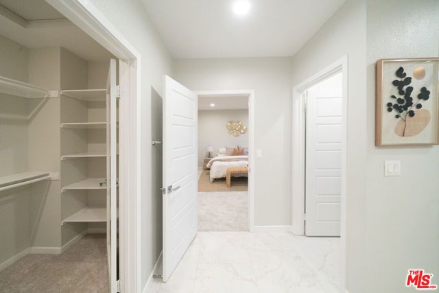15602 Lilli Way, Van Nuys (los Angeles), CA 91406