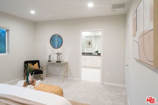 15602 Lilli Way, Van Nuys (los Angeles), CA 91406