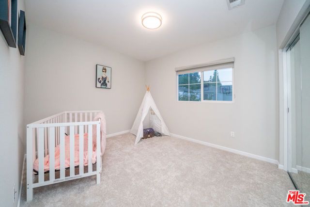 15602 Lilli Way, Van Nuys (los Angeles), CA 91406