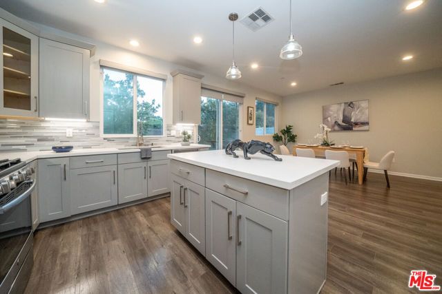 15602 Lilli Way, Van Nuys (los Angeles), CA 91406