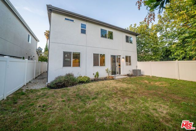 15602 Lilli Way, Van Nuys (los Angeles), CA 91406