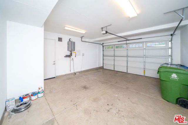 15602 Lilli Way, Van Nuys (los Angeles), CA 91406