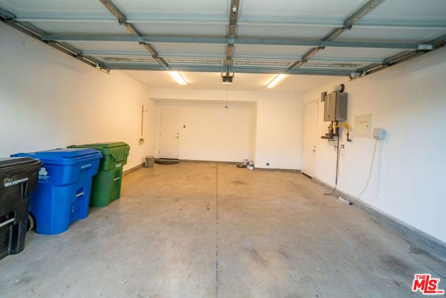 15602 Lilli Way, Van Nuys (los Angeles), CA 91406