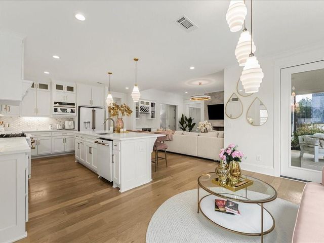 255 Cicely Way, Tyrone, GA 30290