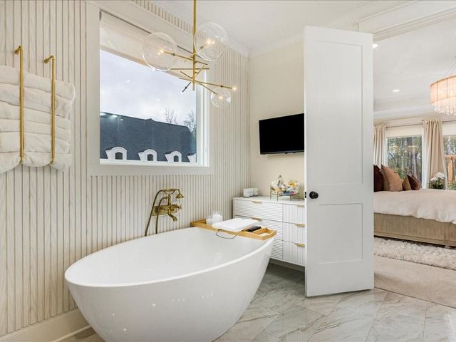 255 Cicely Way, Tyrone, GA 30290