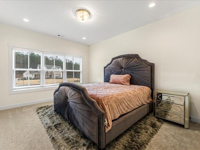 255 Cicely Way, Tyrone, GA 30290