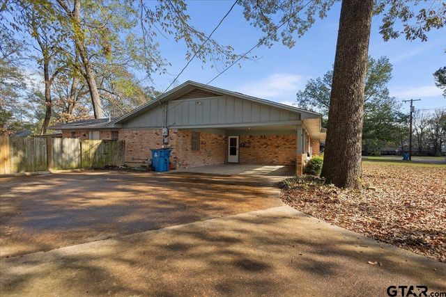 2005 Happy Street, Mt Pleasant, TX 75455