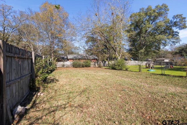 2005 Happy Street, Mt Pleasant, TX 75455