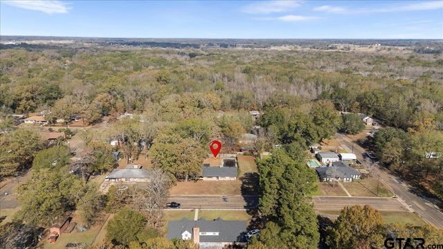 2005 Happy Street, Mt Pleasant, TX 75455