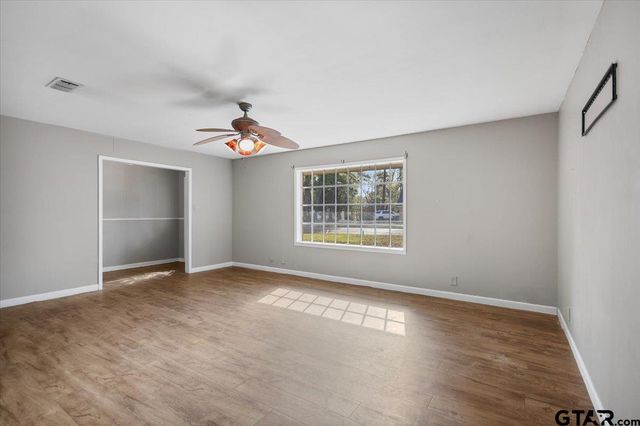 2005 Happy Street, Mt Pleasant, TX 75455