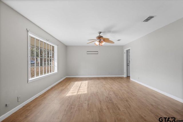 2005 Happy Street, Mt Pleasant, TX 75455