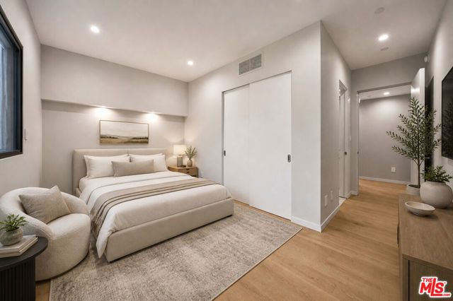 2412 Riverside Drive, Los Angeles, CA 90039