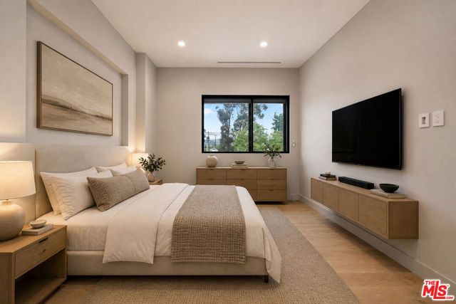 2412 Riverside Drive, Los Angeles, CA 90039