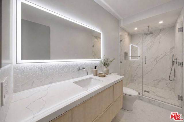 2412 Riverside Drive, Los Angeles, CA 90039