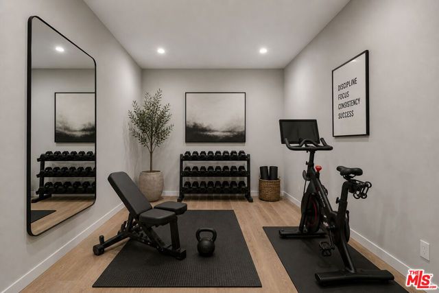 2412 Riverside Drive, Los Angeles, CA 90039