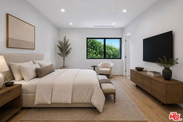 2412 Riverside Drive, Los Angeles, CA 90039
