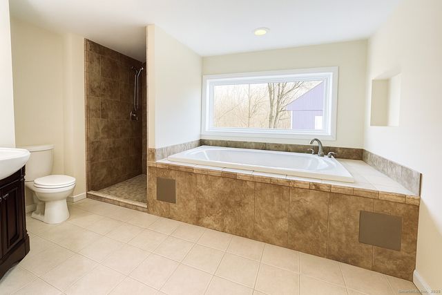 351 Harland Road, Norwich, CT 06360