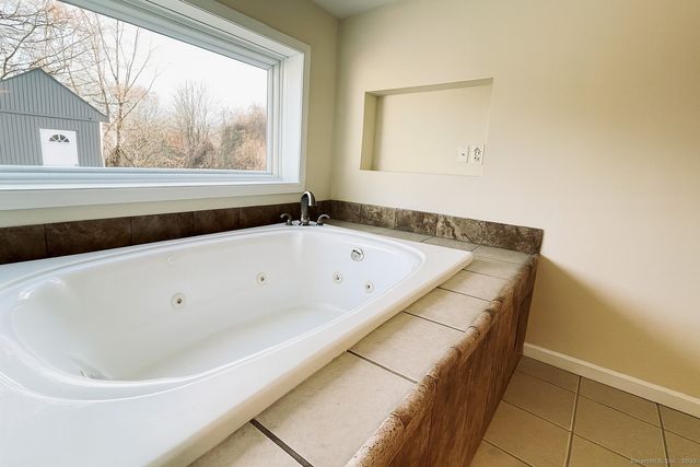 351 Harland Road, Norwich, CT 06360