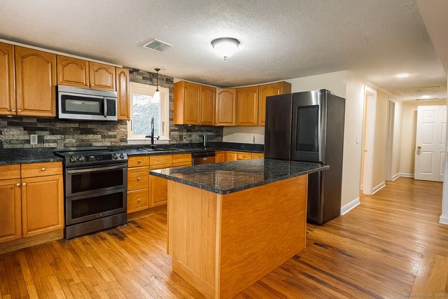 351 Harland Road, Norwich, CT 06360