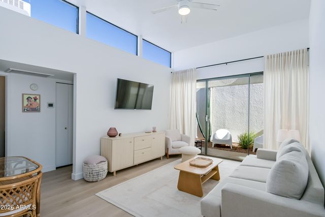 16041 N 31ST Street 14, Phoenix, AZ 85032