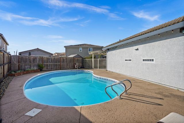 9942 Valderama Way, Sacramento, CA 95829