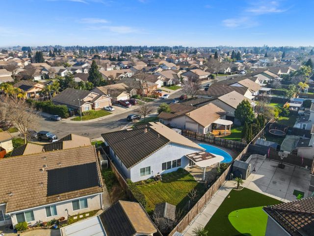 9942 Valderama Way, Sacramento, CA 95829
