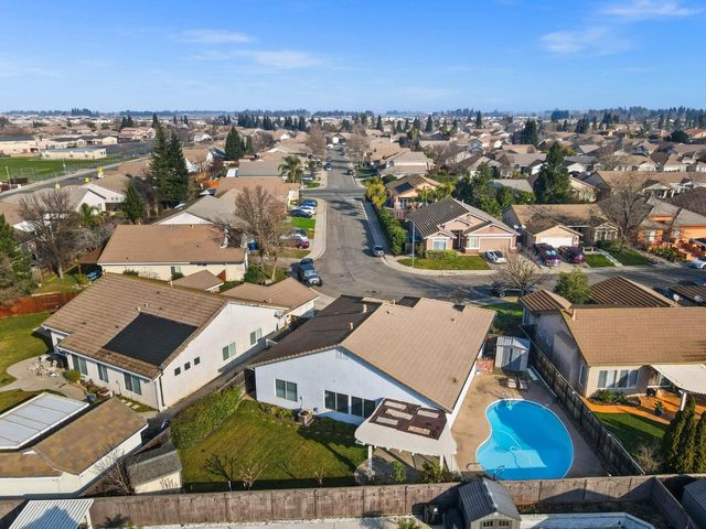 9942 Valderama Way, Sacramento, CA 95829