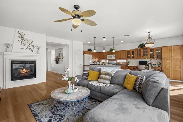 9942 Valderama Way, Sacramento, CA 95829