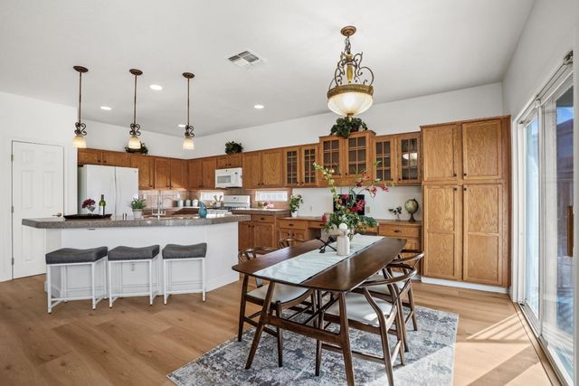 9942 Valderama Way, Sacramento, CA 95829