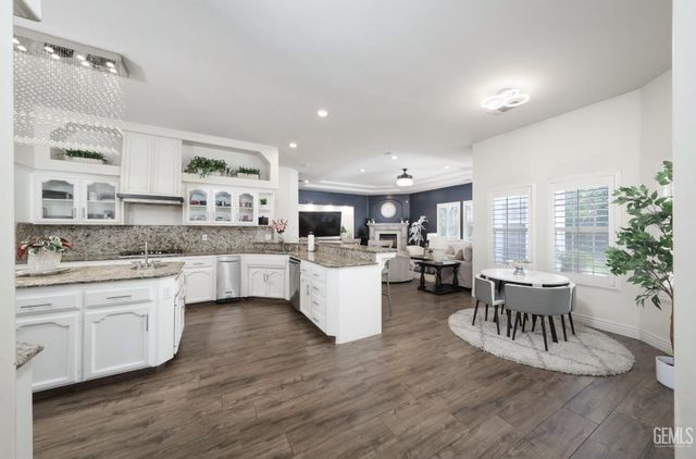 10505 Finchley Drive, Bakersfield, CA 93311