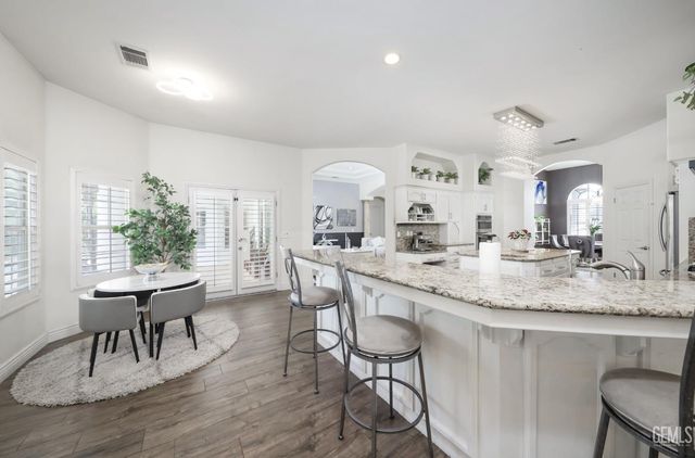 10505 Finchley Drive, Bakersfield, CA 93311