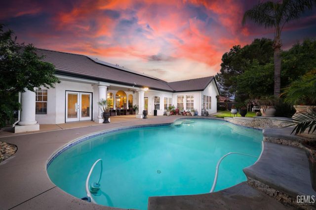 10505 Finchley Drive, Bakersfield, CA 93311