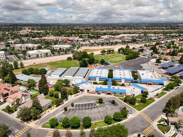 10505 Finchley Drive, Bakersfield, CA 93311