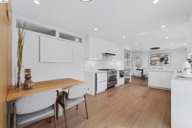 3740 Sky Ct, San Mateo, CA 94403