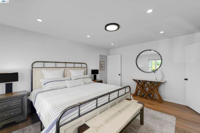 3740 Sky Ct, San Mateo, CA 94403