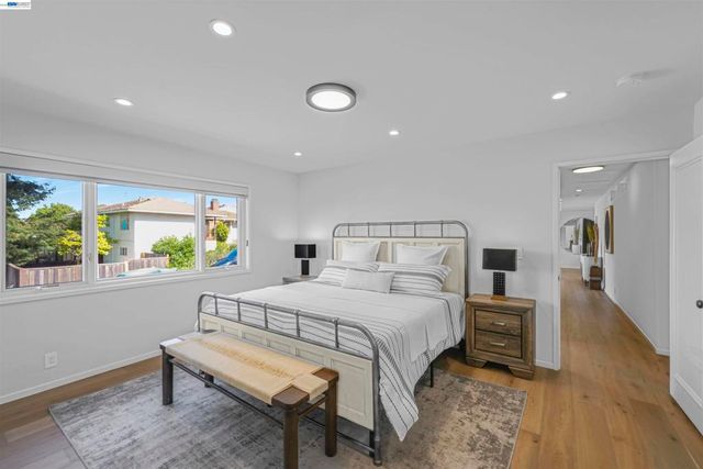 3740 Sky Ct, San Mateo, CA 94403